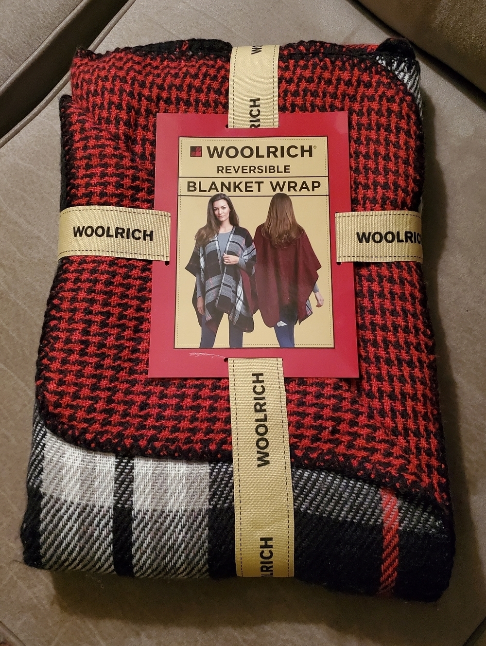 Woolrich Reversible Blanket Wrap Red Black White NWT